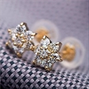 ★受注生産★【鑑別書付】K18イエローゴールド 天然ダイヤモンドピアス ダイヤ0.3ctピアス フラワーモチーフ