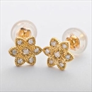★受注生産★K10イエローゴールド 天然ダイヤモンドピアス ダイヤ0.08ct フラワーモチーフ
