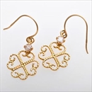 ブルームーンストーン ジプシーピアス K10イエローゴールド アンティーク調 ハート クローバーモチーフ