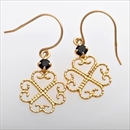 オニキス ジプシーピアス K10イエローゴールド アンティーク調 ハート クローバーモチーフ