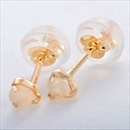 ピアス エチオピアオパール K18 イエローゴールド 3mm×3mmサイズ カボションカット ハートモチーフ シリコン製ダブルロックキャッチ仕様