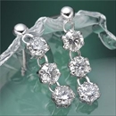 ★受注生産★0.6ctダイヤスリーストーンピアス